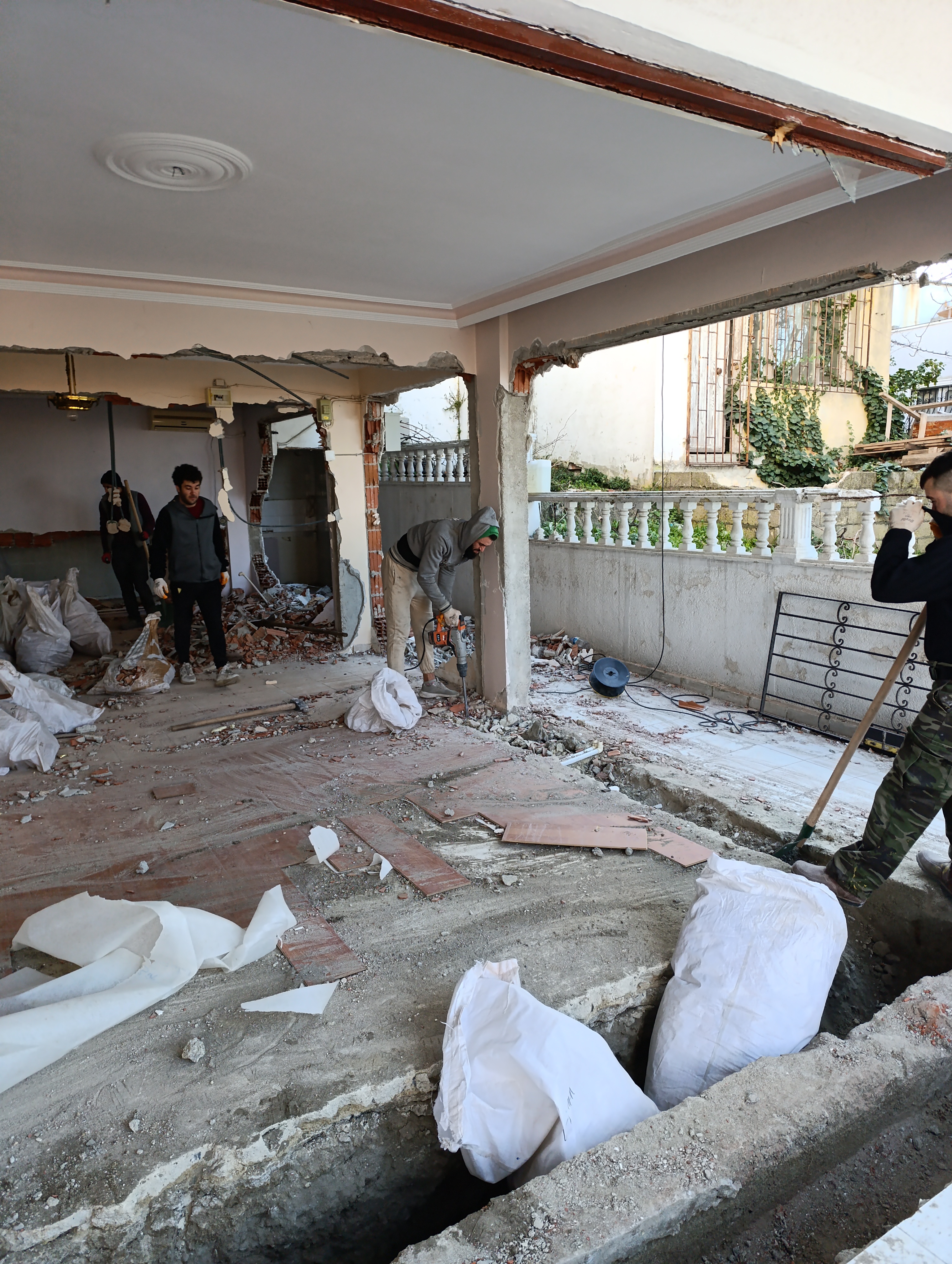 Beylikdüzü Bina Güçlendirme Beylikdüzü İstanbul Bina Güçlendirme fotoğrafı - görsel 3